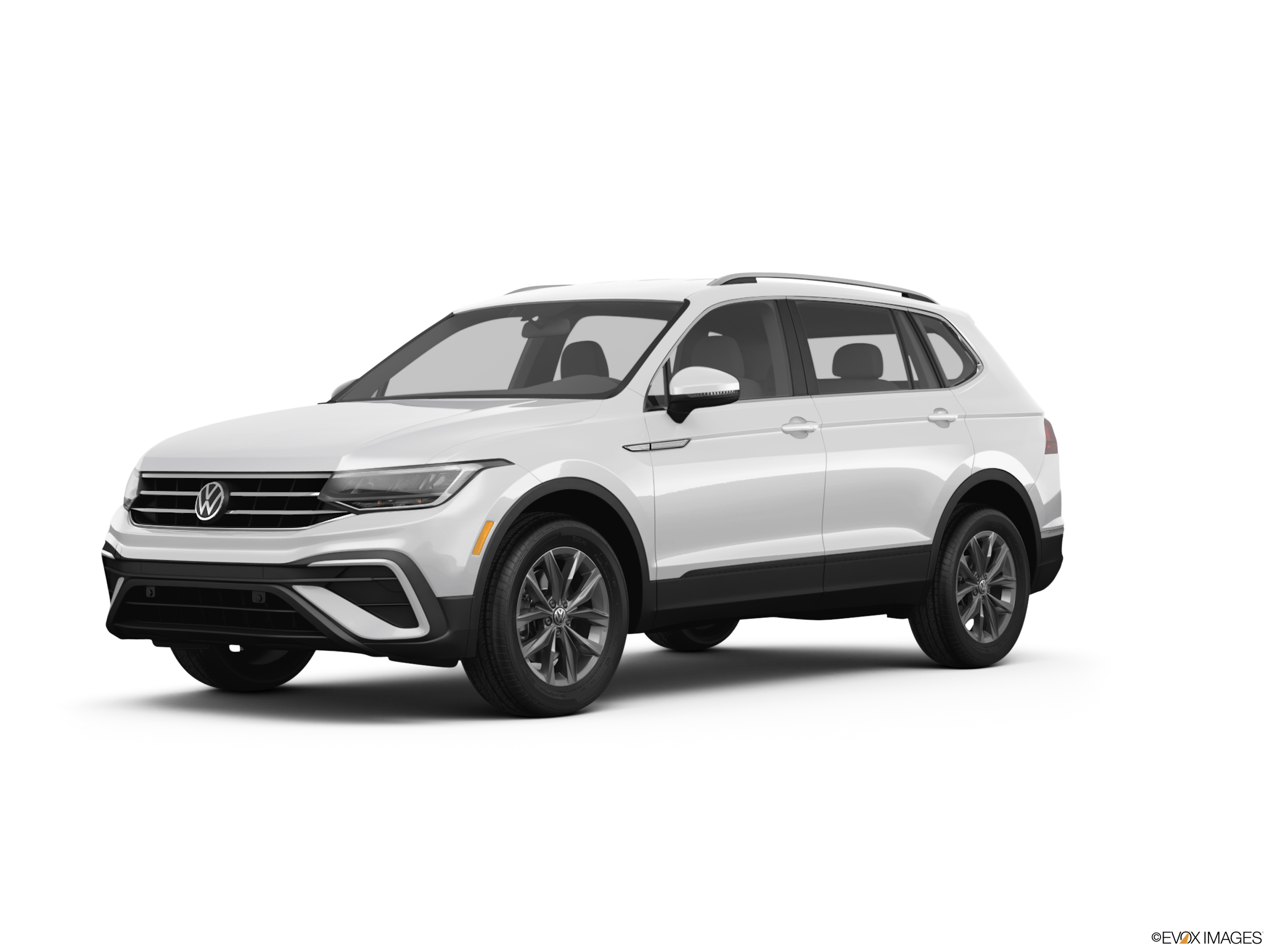 white volkswagen tiguan 